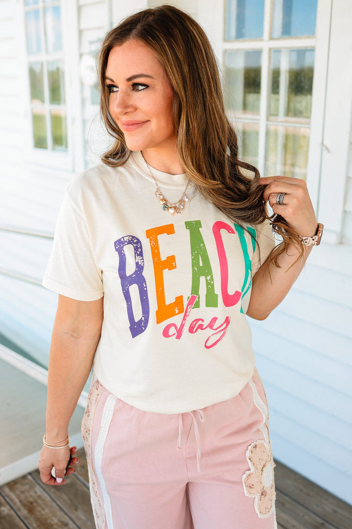 Beach Day Graphic Tee - Ivory