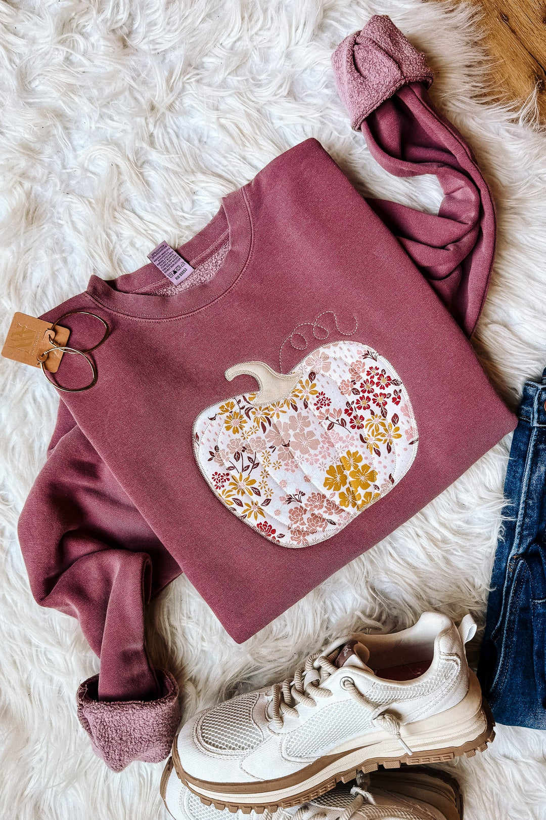 Fall Floral Appliqué Pumpkin Sweatshirt - Pigment Maroon